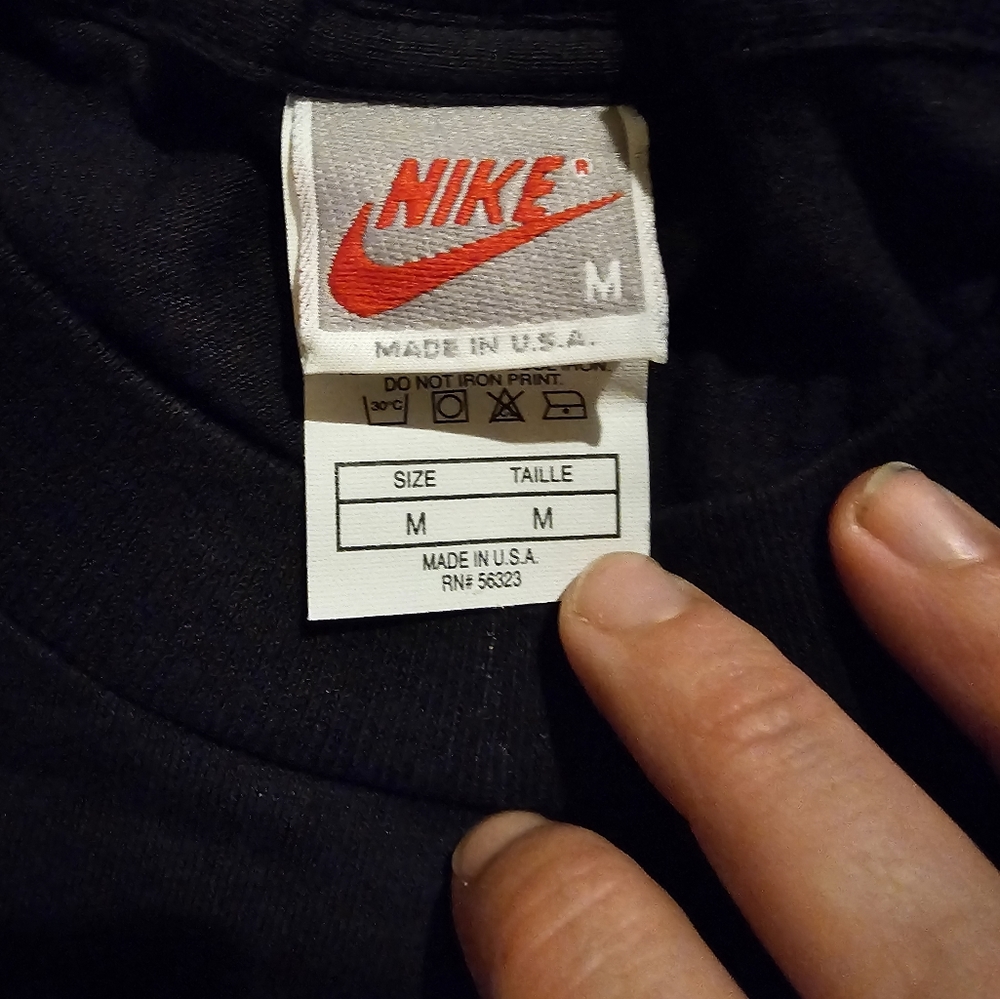 90s vintage Nike swoosh single stitch shirt